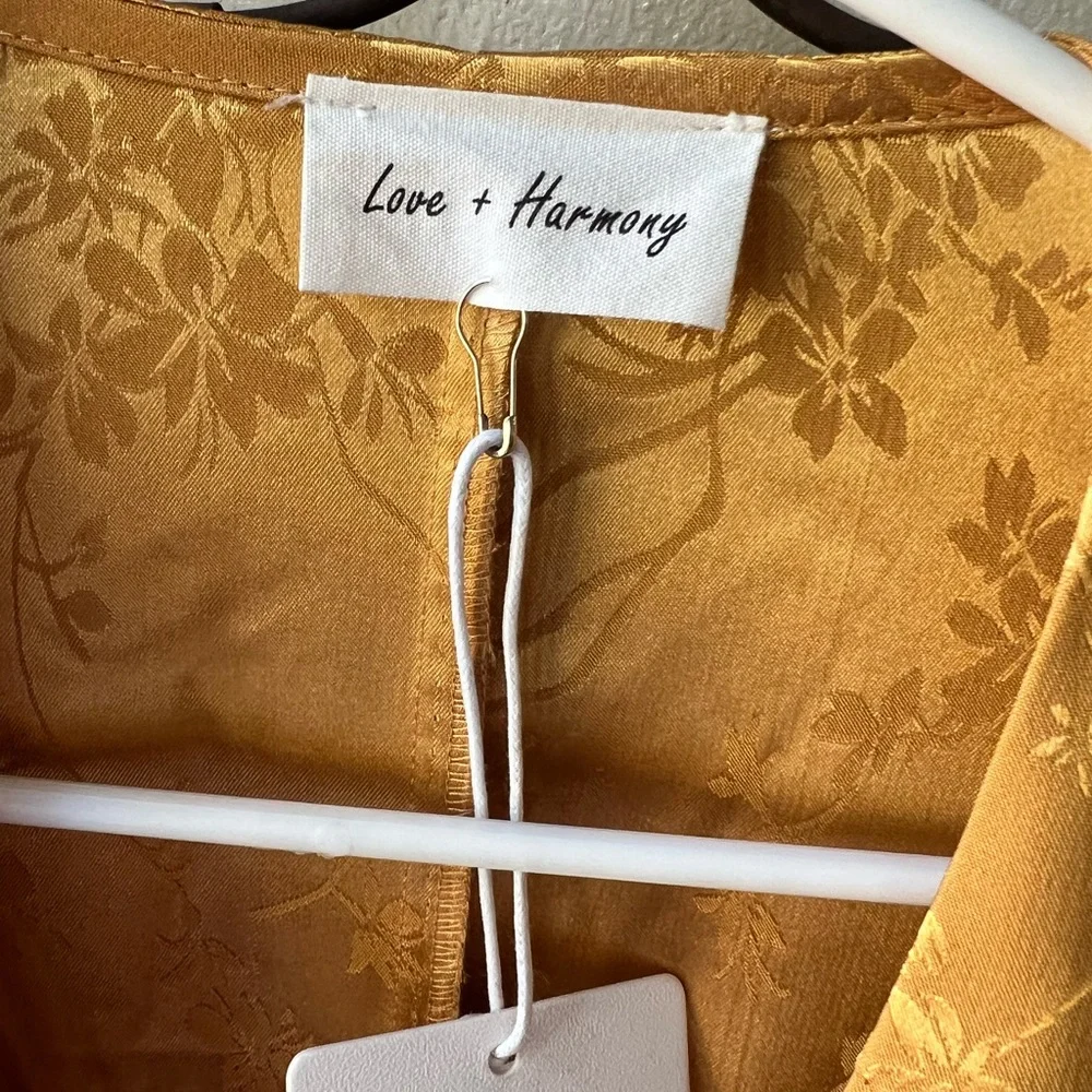 Top - Picture 7 of 8